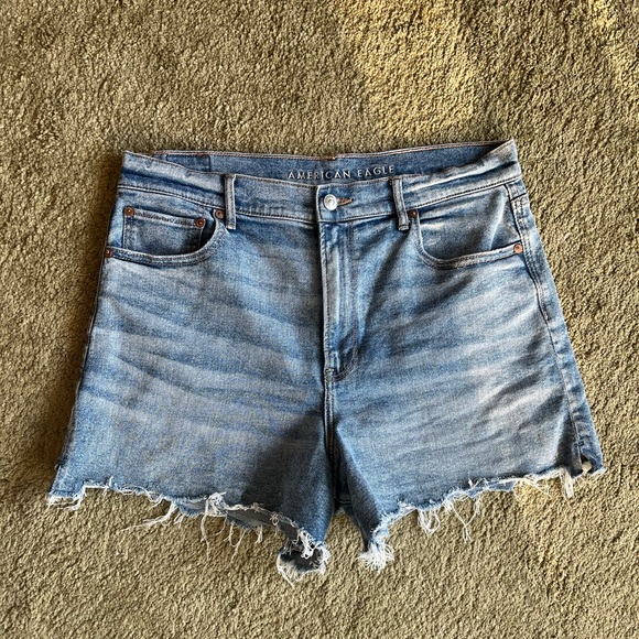 AE High Waist 90s Boyfriend Shorts - Picture 1 of 9